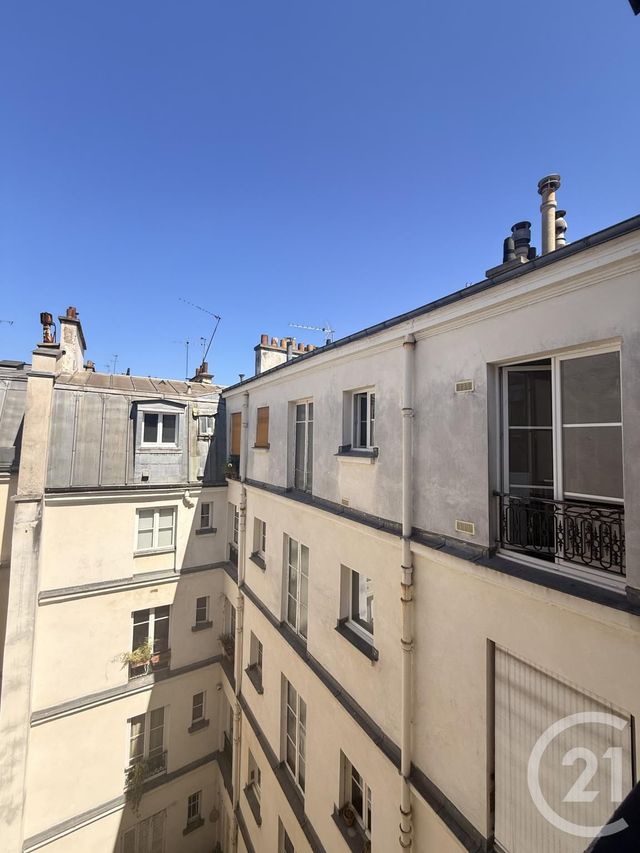 Appartement à vendre - 2 pièces - 45.0 m2 - PARIS - 75011 - ILE-DE-FRANCE - Century 21 Pyrénées