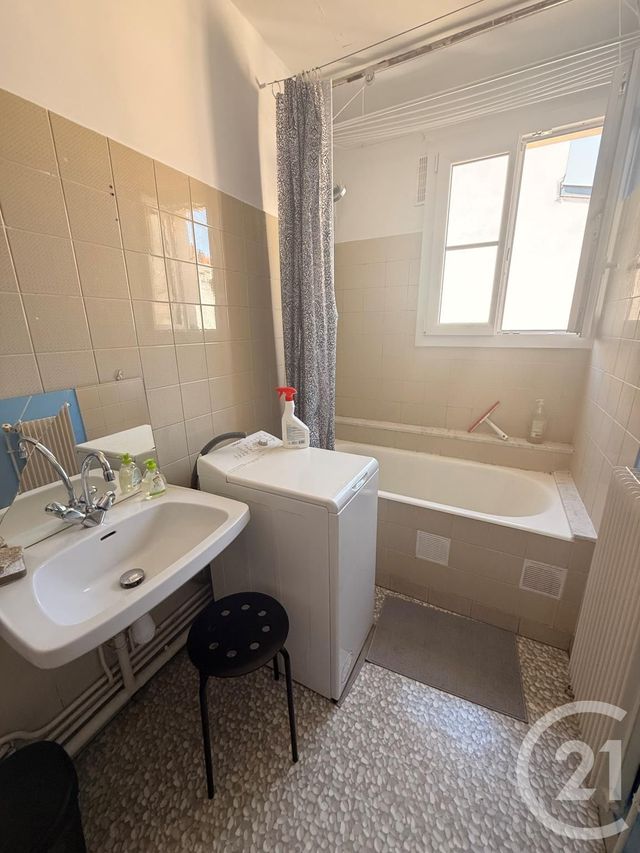 Appartement à vendre - 2 pièces - 45.0 m2 - PARIS - 75011 - ILE-DE-FRANCE - Century 21 Pyrénées