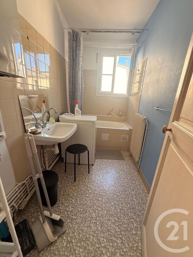 Appartement à vendre - 2 pièces - 45.0 m2 - PARIS - 75011 - ILE-DE-FRANCE - Century 21 Pyrénées