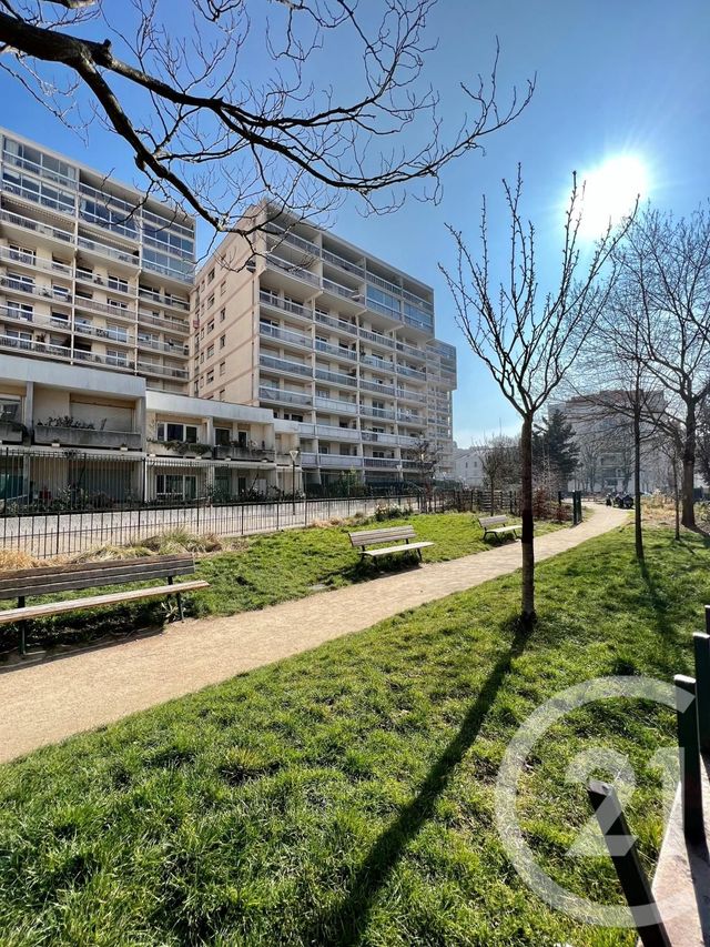 Studio à vendre - 1 pièce - 28.02 m2 - PARIS - 75020 - ILE-DE-FRANCE - Century 21 Pyrénées