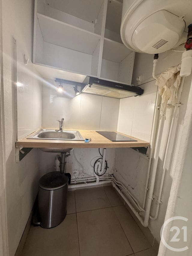 Appartement F2 à vendre - 2 pièces - 26.0 m2 - PARIS - 75020 - ILE-DE-FRANCE - Century 21 Pyrénées
