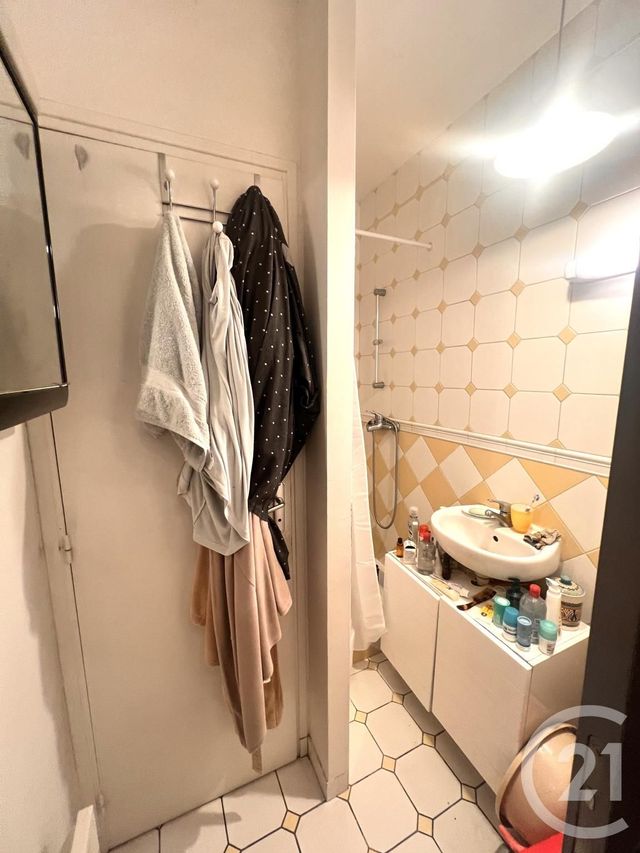 Appartement F2 à vendre - 2 pièces - 28.0 m2 - PARIS - 75020 - ILE-DE-FRANCE - Century 21 Pyrénées