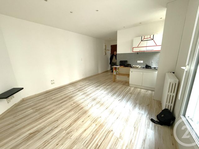 Appartement F1 à vendre - 1 pièce - 28.0 m2 - PARIS - 75020 - ILE-DE-FRANCE - Century 21 Pyrénées