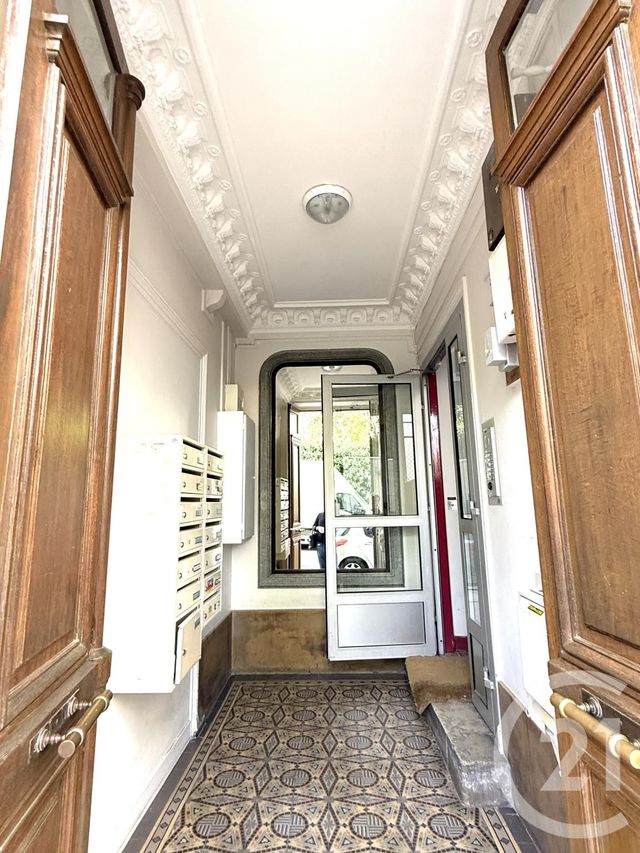 Afficher la photo en grand Appartement F2 à vendre - 2 pièces - 43.0 m2 - PARIS - 75020 - ILE-DE-FRANCE - Century 21 Pyrénées