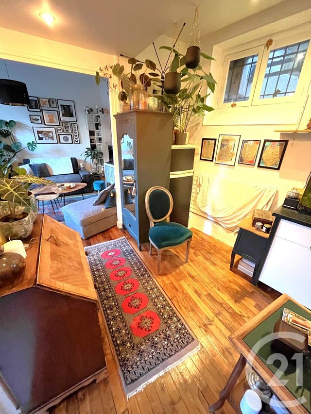 Afficher la photo en grand Appartement F2 à vendre - 2 pièces - 43.0 m2 - PARIS - 75020 - ILE-DE-FRANCE - Century 21 Pyrénées