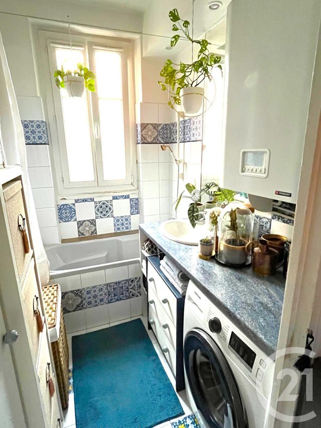 Afficher la photo en grand Appartement F2 à vendre - 2 pièces - 43.0 m2 - PARIS - 75020 - ILE-DE-FRANCE - Century 21 Pyrénées