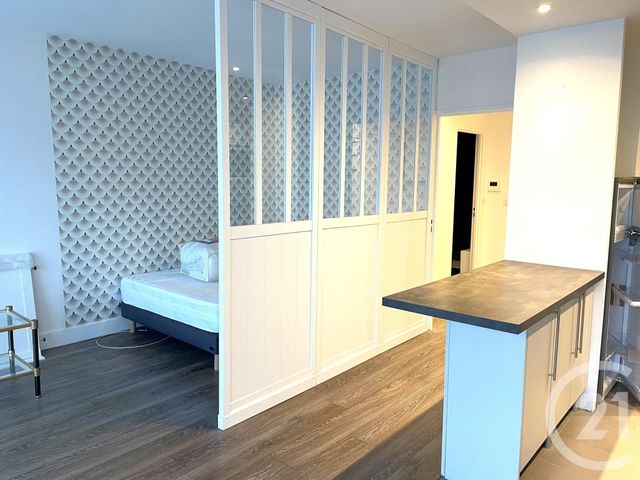 Appartement à louer - 2 pièces - 40.7 m2 - PARIS - 75020 - ILE-DE-FRANCE - Century 21 Pyrénées
