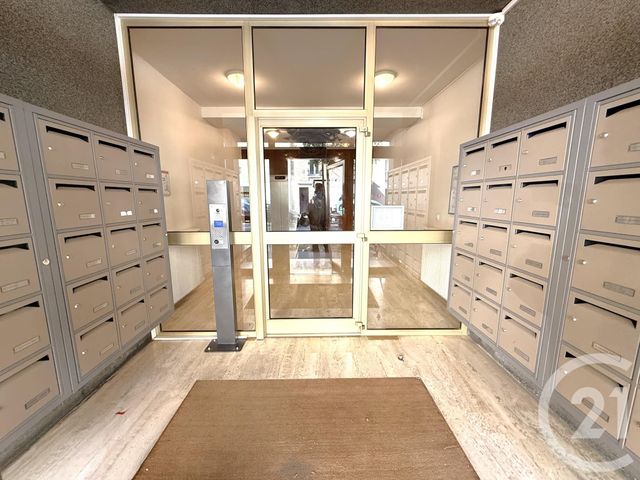 Appartement F3 à vendre - 3 pièces - 69.0 m2 - PARIS - 75020 - ILE-DE-FRANCE - Century 21 Pyrénées