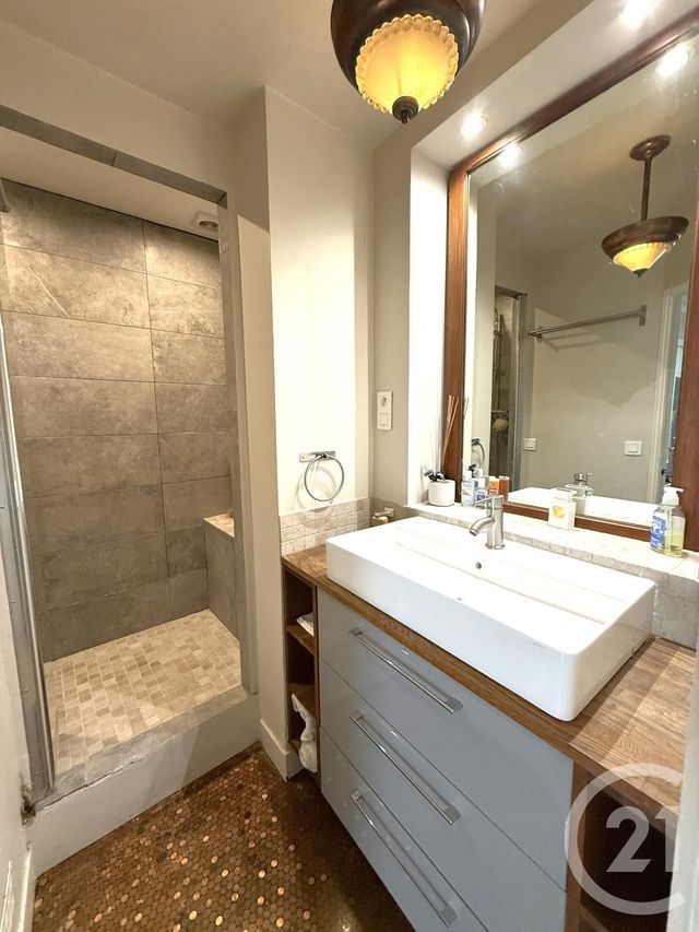 Appartement F3 à vendre - 3 pièces - 62.0 m2 - PARIS - 75020 - ILE-DE-FRANCE - Century 21 Pyrénées