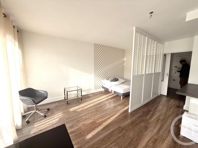 Appartement à louer - 2 pièces - 40.7 m2 - PARIS - 75020 - ILE-DE-FRANCE - Century 21 Pyrénées