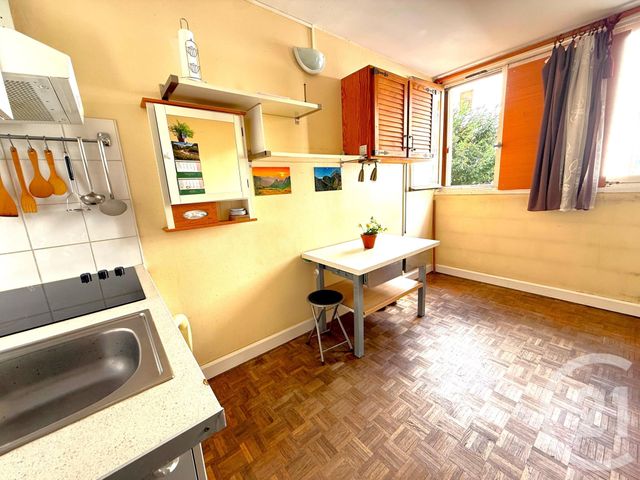 Afficher la photo en grand Appartement F1 à vendre - 1 pièce - 17.0 m2 - PARIS - 75020 - ILE-DE-FRANCE - Century 21 Pyrénées