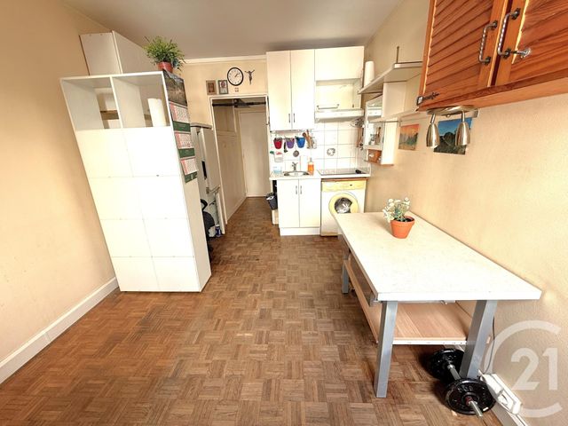 Afficher la photo en grand Appartement F1 à vendre - 1 pièce - 17.0 m2 - PARIS - 75020 - ILE-DE-FRANCE - Century 21 Pyrénées