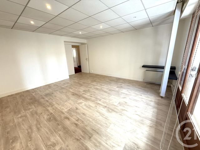Afficher la photo en grand Appartement F3 à vendre - 3 pièces - 73.0 m2 - PARIS - 75020 - ILE-DE-FRANCE - Century 21 Pyrénées