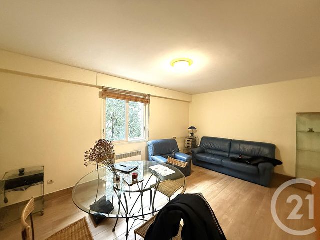 Appartement F2 à vendre - 2 pièces - 48.0 m2 - PARIS - 75020 - ILE-DE-FRANCE - Century 21 Pyrénées