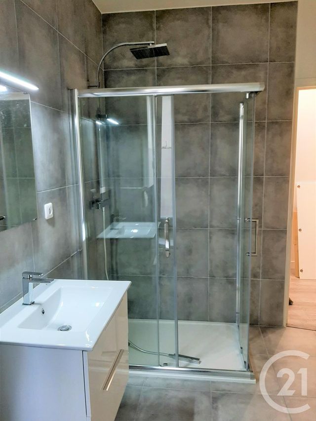 Appartement F2 à louer - 2 pièces - 35.0 m2 - PARIS - 75020 - ILE-DE-FRANCE - Century 21 Pyrénées