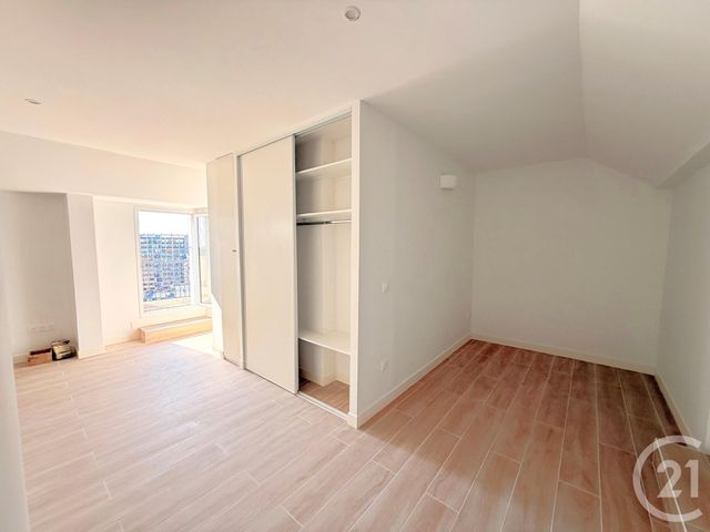 Appartement F1 à louer - 1 pièce - 30.0 m2 - PARIS - 75020 - ILE-DE-FRANCE - Century 21 Pyrénées
