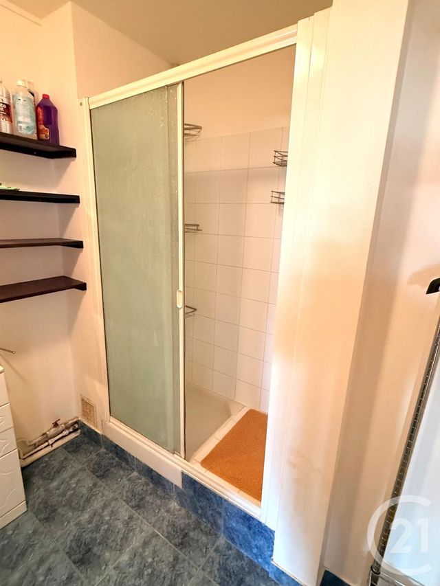 Appartement F2 à vendre - 2 pièces - 54.2 m2 - PARIS - 75020 - ILE-DE-FRANCE - Century 21 Pyrénées