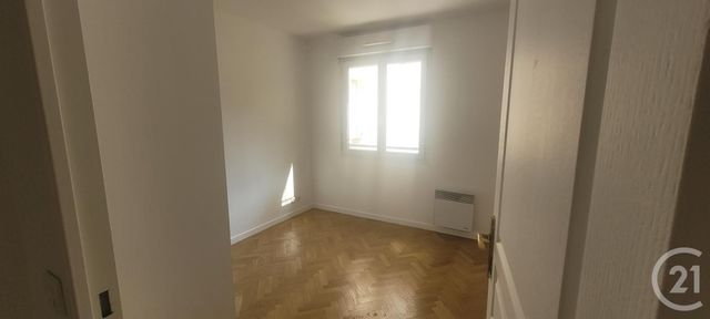 Appartement F2 à louer - 2 pièces - 45.1 m2 - LES LILAS - 93 - ILE-DE-FRANCE - Century 21 Pyrénées