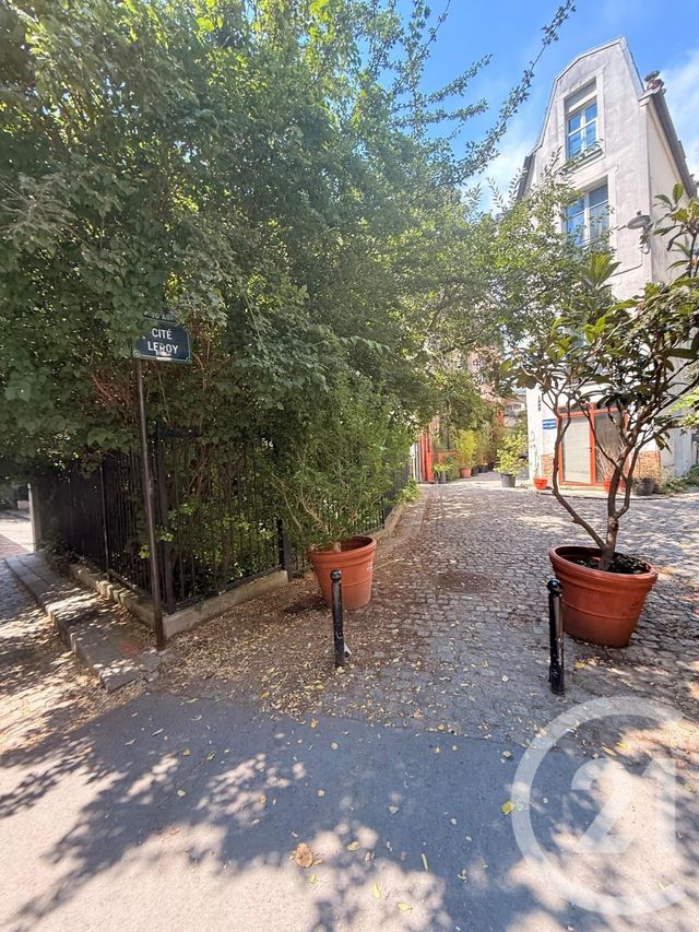 Appartement F1 à vendre - 1 pièce - 10.48 m2 - PARIS - 75020 - ILE-DE-FRANCE - Century 21 Pyrénées