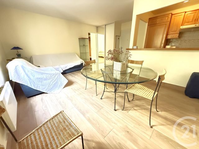 Appartement F2 à vendre - 2 pièces - 46.0 m2 - PARIS - 75020 - ILE-DE-FRANCE - Century 21 Pyrénées