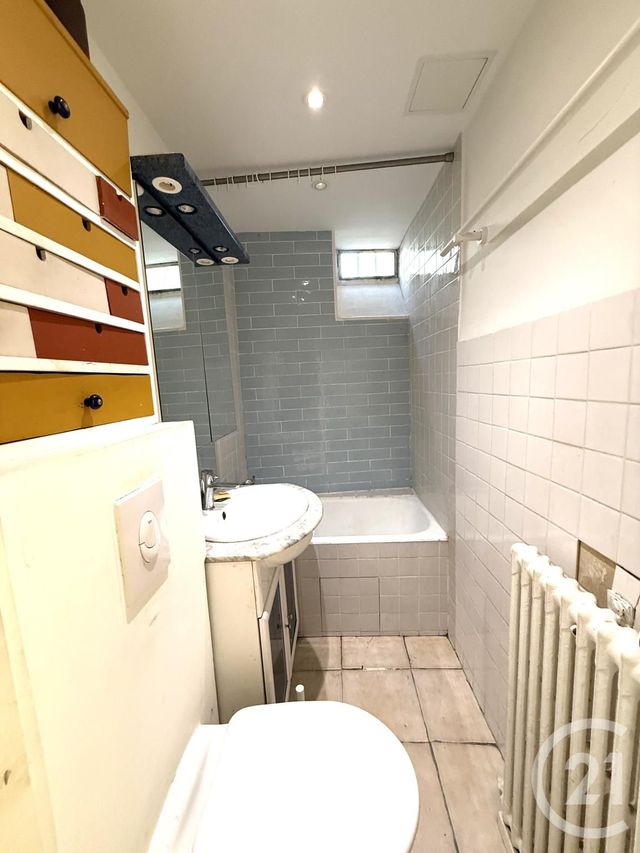 Appartement F3 à vendre - 3 pièces - 41.0 m2 - PARIS - 75020 - ILE-DE-FRANCE - Century 21 Pyrénées
