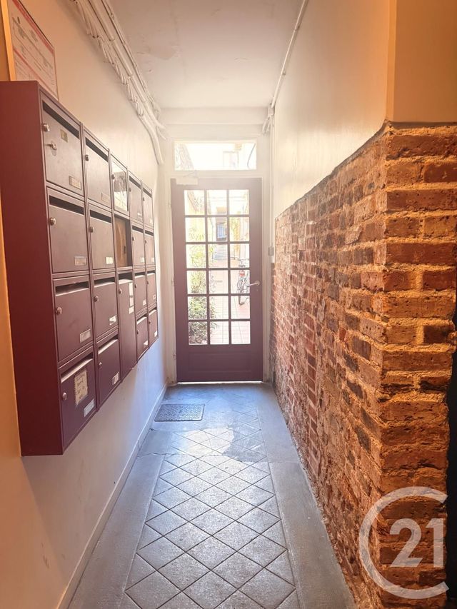 Appartement F1 à vendre - 1 pièce - 28.0 m2 - PARIS - 75020 - ILE-DE-FRANCE - Century 21 Pyrénées