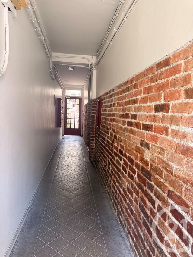 Appartement F1 à vendre - 1 pièce - 27.3 m2 - PARIS - 75020 - ILE-DE-FRANCE - Century 21 Pyrénées