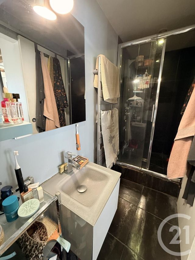 Appartement à vendre - 3 pièces - 68.0 m2 - PARIS - 75020 - ILE-DE-FRANCE - Century 21 Pyrénées