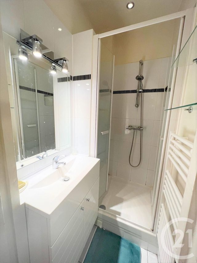 Appartement F2 à louer - 2 pièces - 34.13 m2 - PARIS - 75020 - ILE-DE-FRANCE - Century 21 Pyrénées