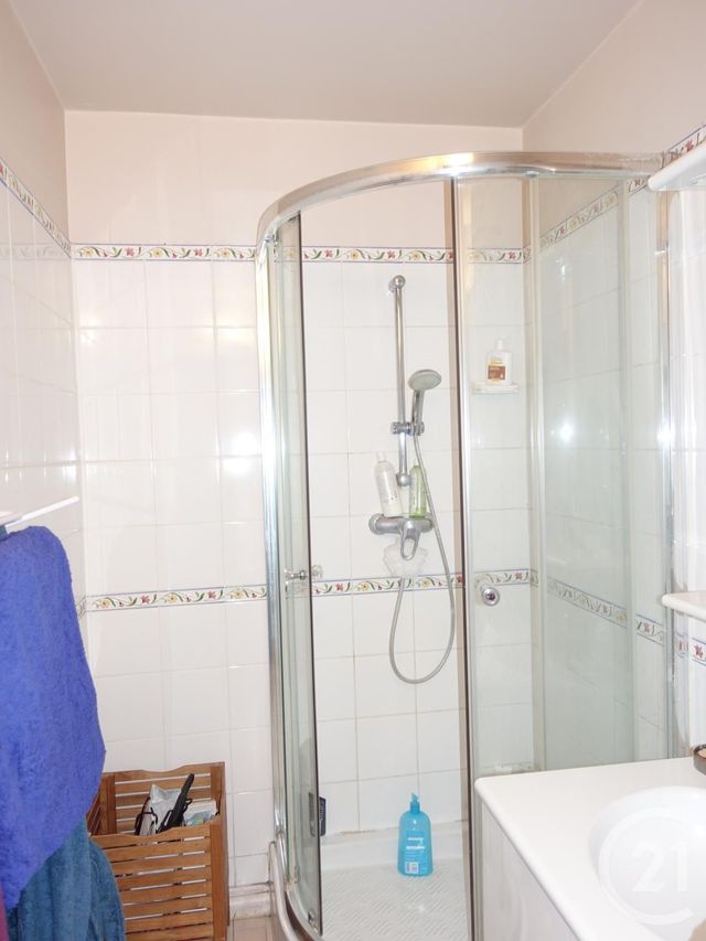Appartement F3 à vendre - 3 pièces - 57.12 m2 - PARIS - 75020 - ILE-DE-FRANCE - Century 21 Pyrénées